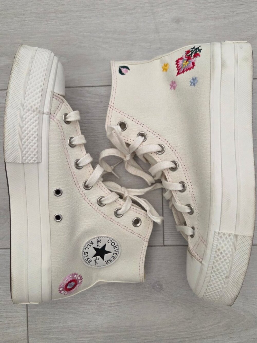 Converse Chuck Taylor All Star Lift Platform W 9 High Top Egret Floral Embroider